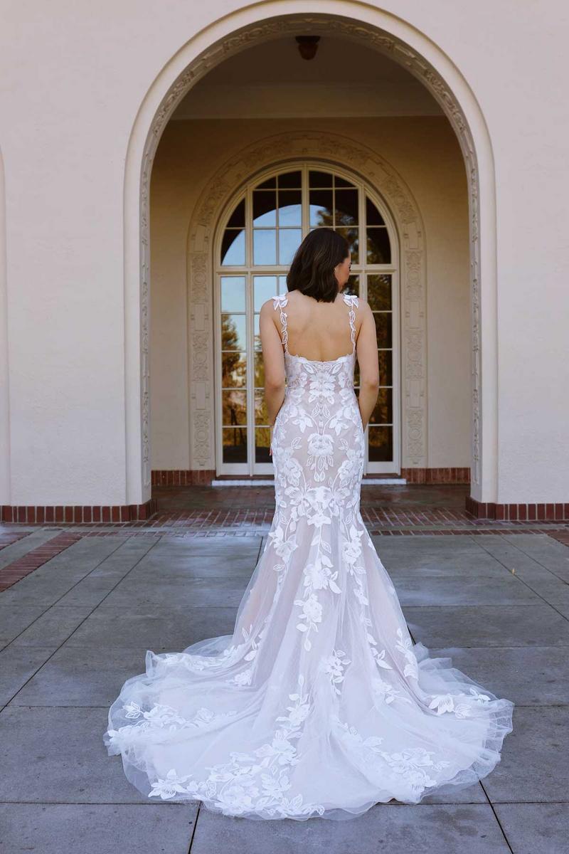 Essense Bridal Collection Style Number D3709 - 6
