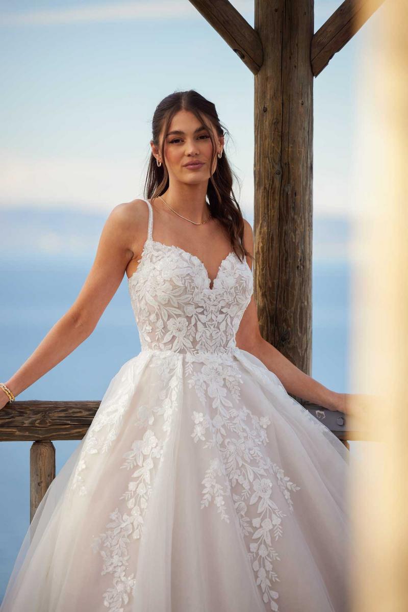 Essense Bridal Collection Style Number D3720 - 9