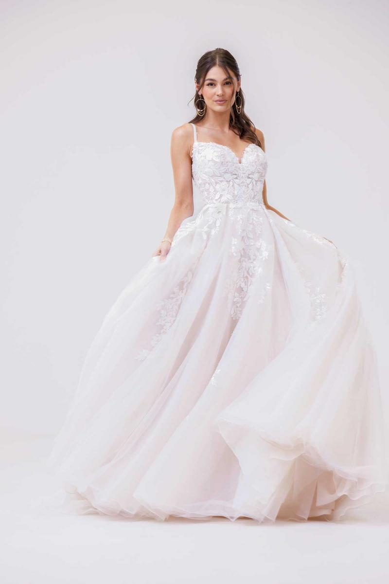 Essense Bridal Collection Style Number D3720 - 3