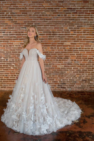 Essense Bridal Collection Style Number D3734 - 9