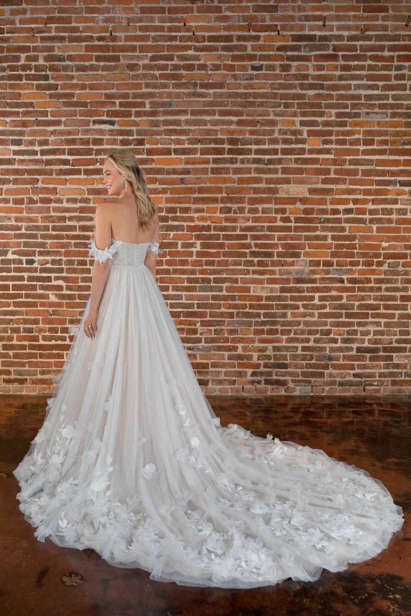 Essense Bridal Collection Style Number D3734 - 10