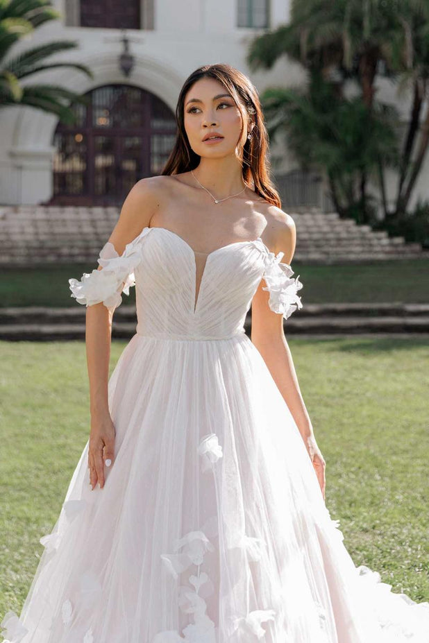 Essense Bridal Collection Style Number D3734 - 11