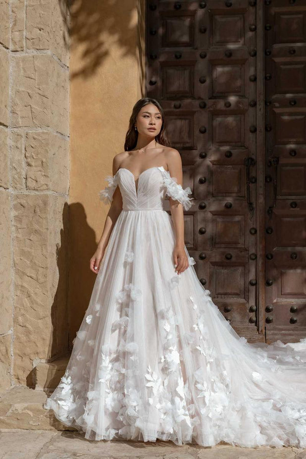 Essense Bridal Collection Style Number D3734 - 1