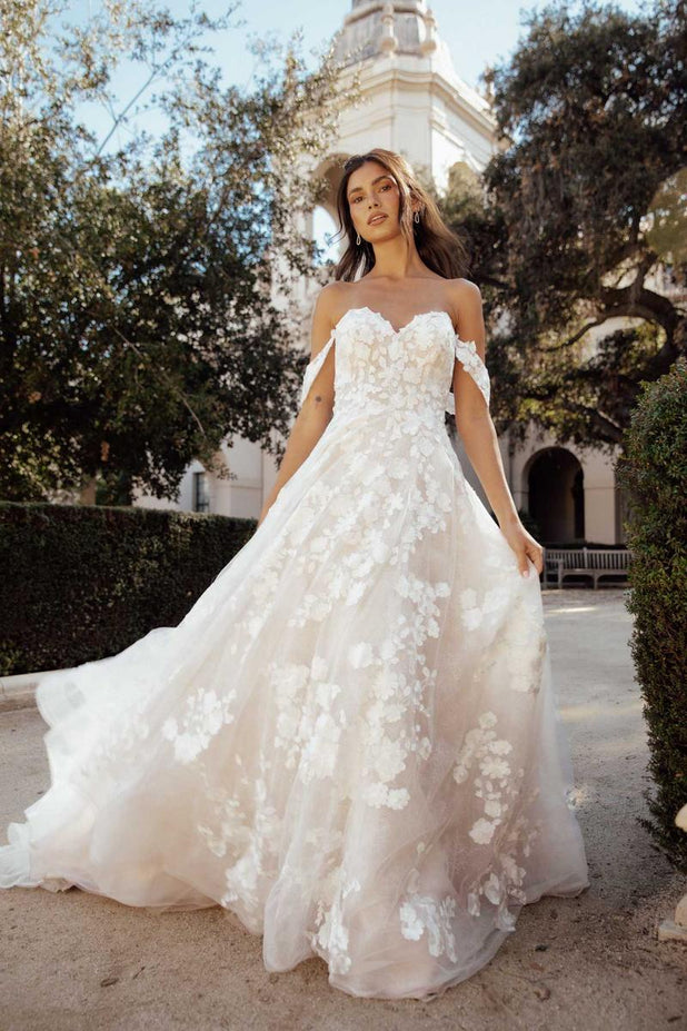 Essense Bridal Collection Style Number D3738 - 1