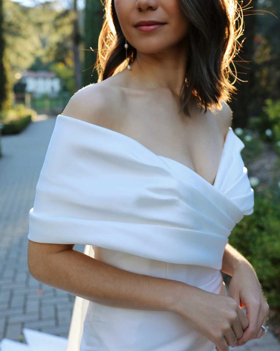 Essense Bridal Collection Style Number D3754 - 5
