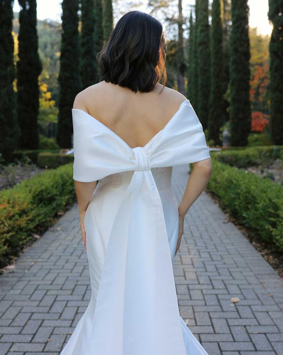 Essense Bridal Collection Style Number D3754 - 6