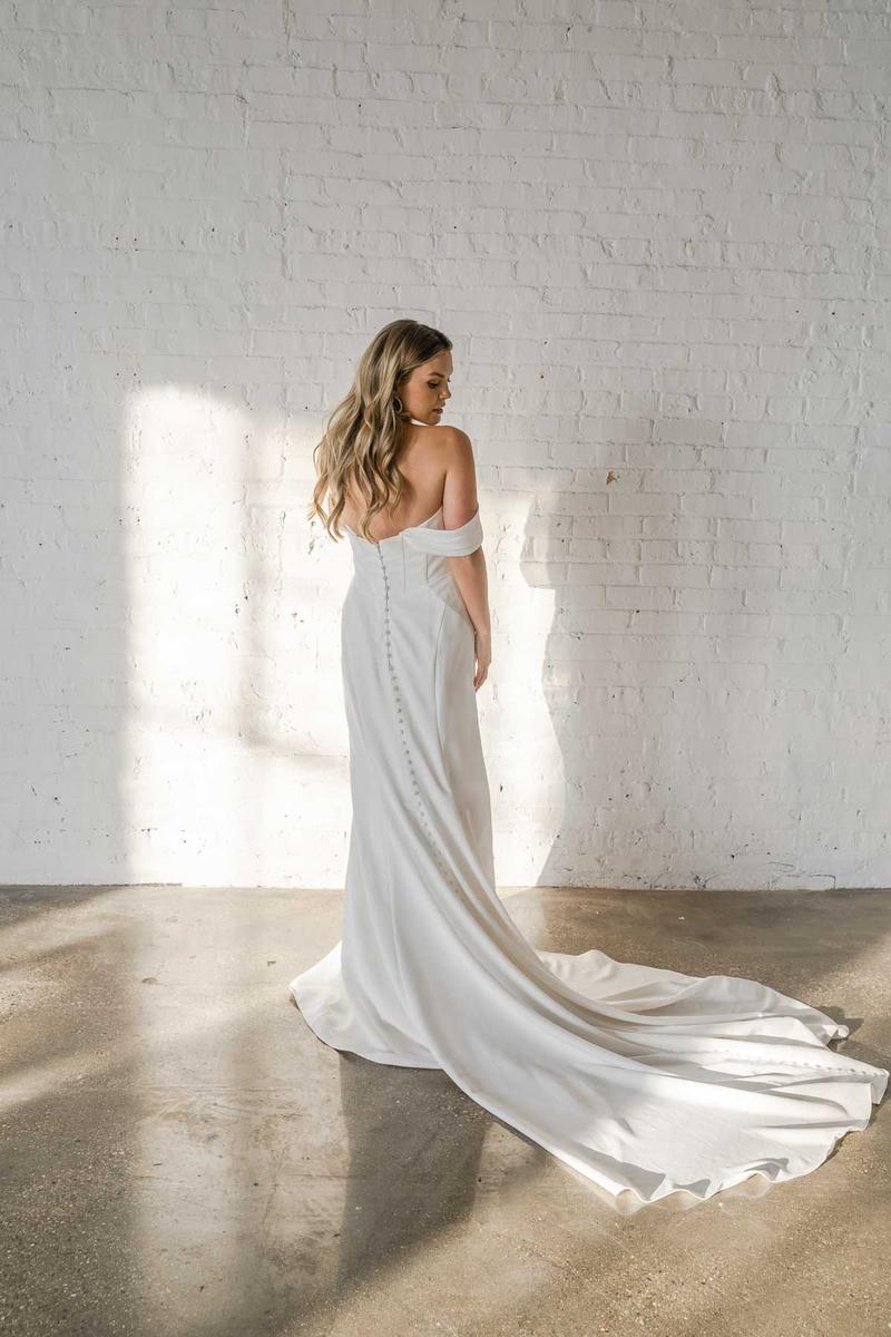 Essense Bridal Collection Style Number D3755 - 2