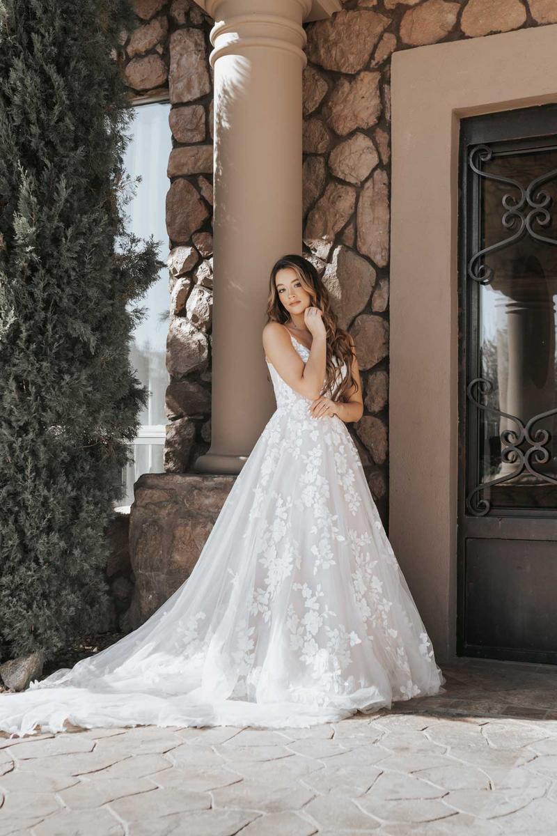 Essense Bridal Collection Style Number D3771 - 3