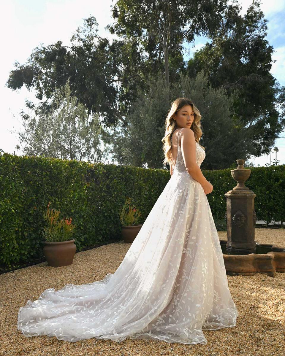 Essense Bridal Collection Style Number D3779 - 1