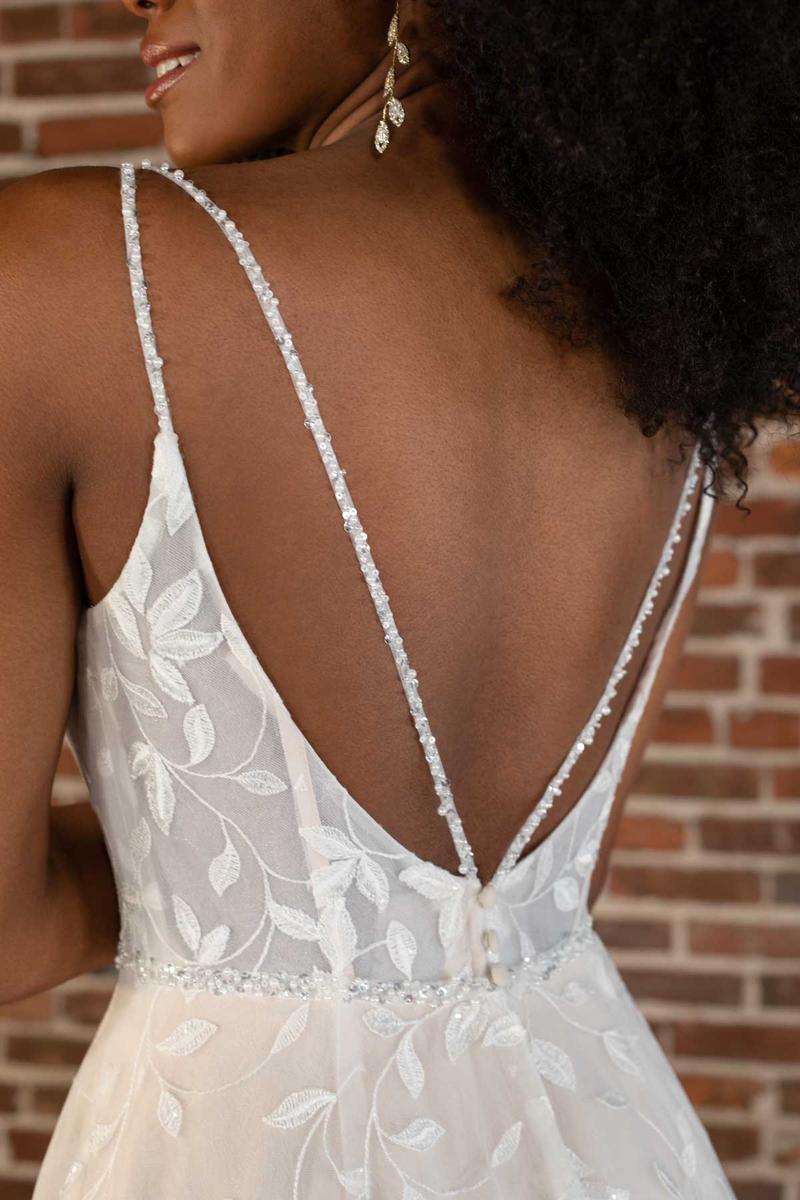 Essense Bridal Collection Style Number D3779 - 9