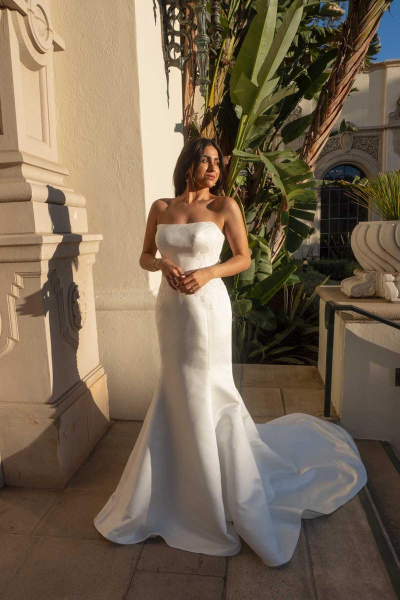 Essense Bridal Collection Style Number D3780 - 4