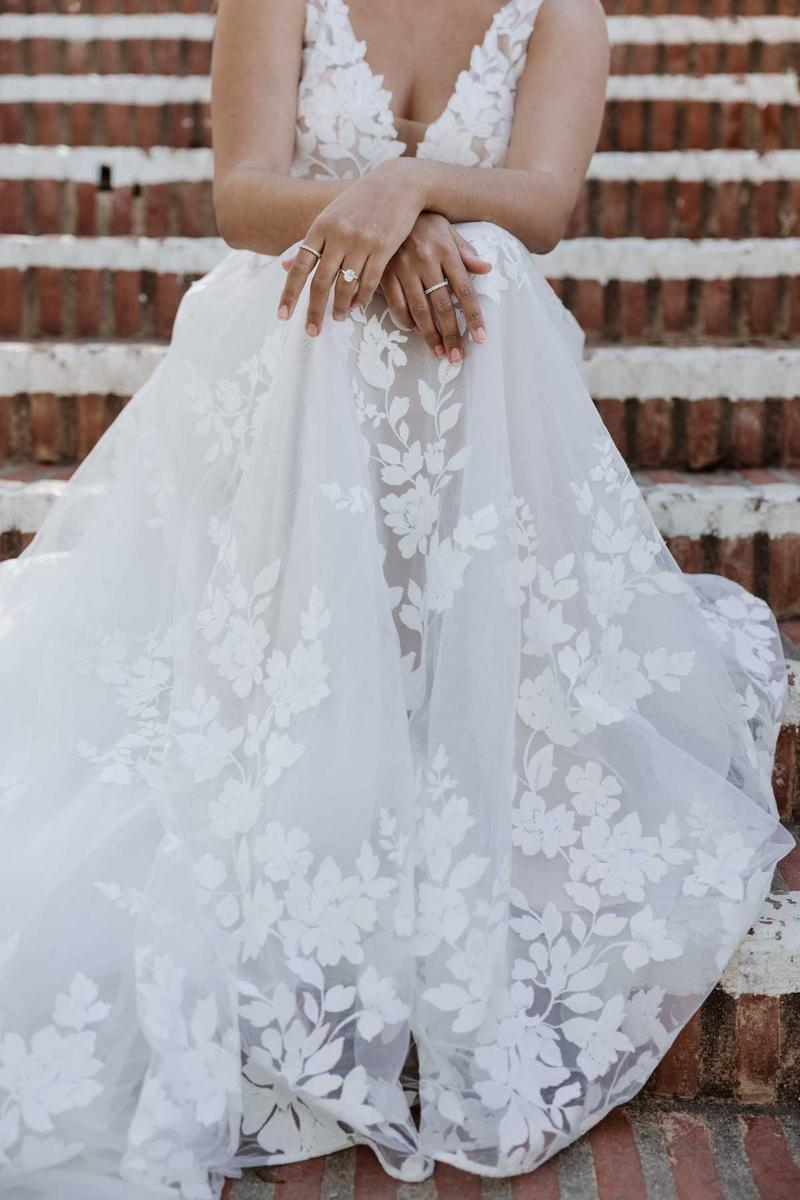Essense Bridal Collection Style Number D3783 - 9