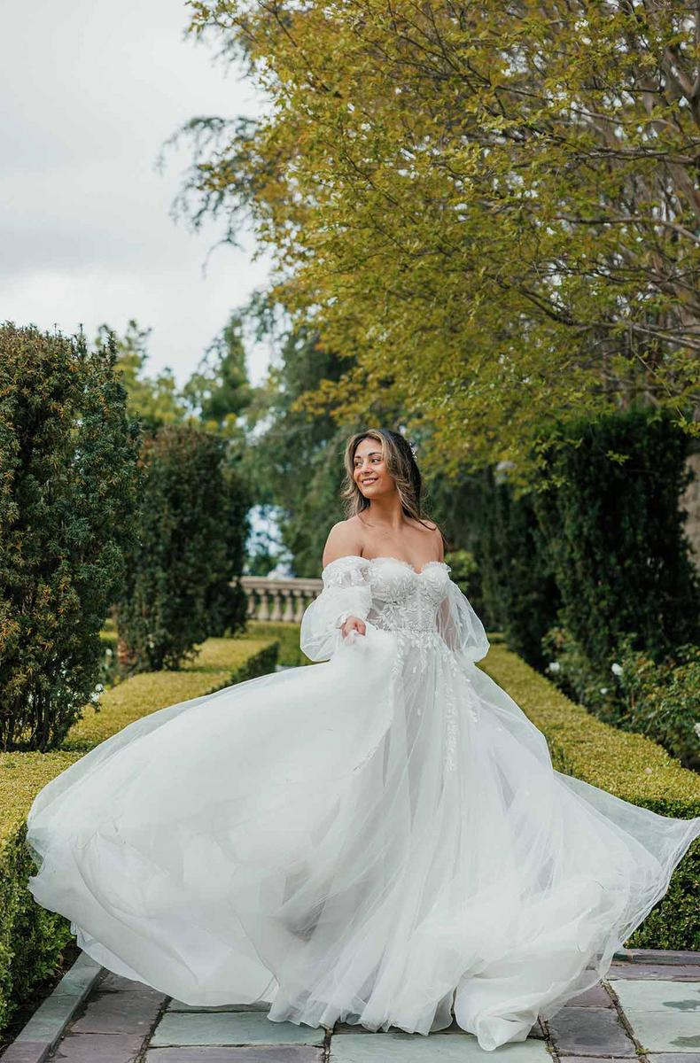 Essense Bridal Collection Style Number D3787 - 3