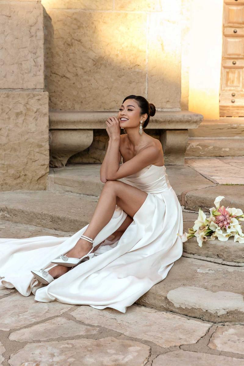 Essense Bridal Collection Style Number D3794 - 8