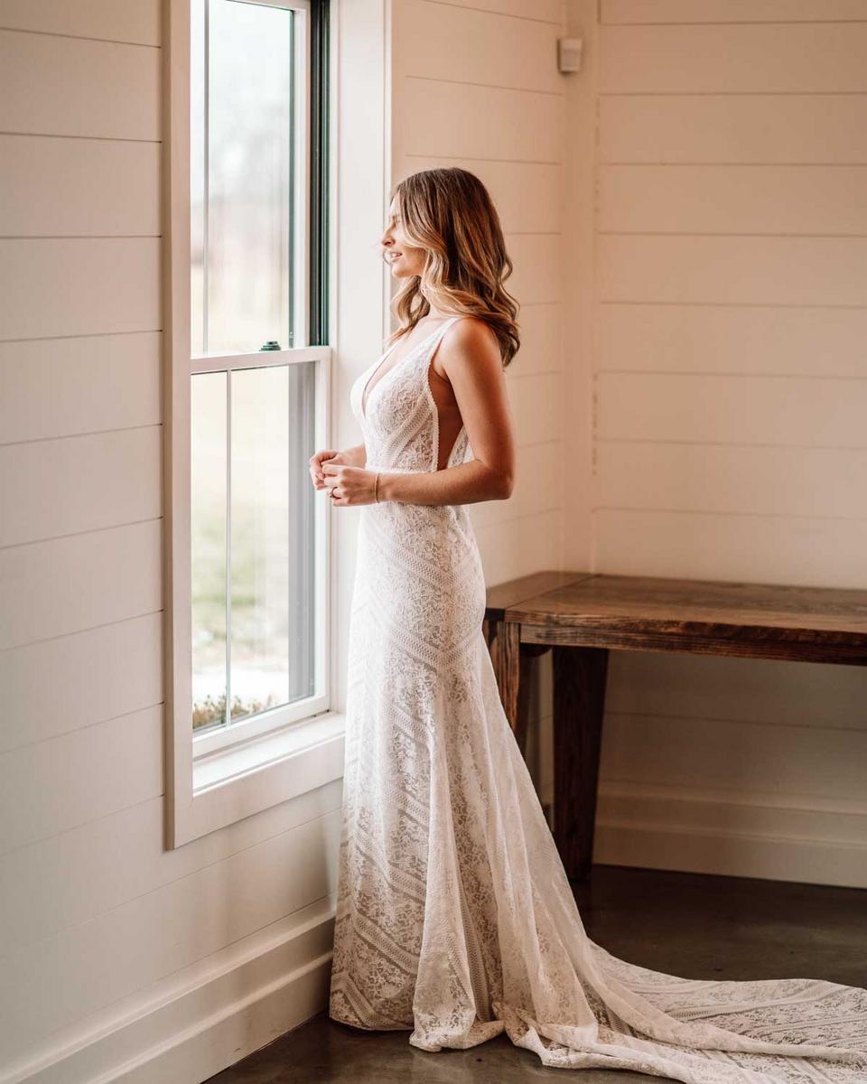 Essense Bridal Collection Style Number D3816 - 7