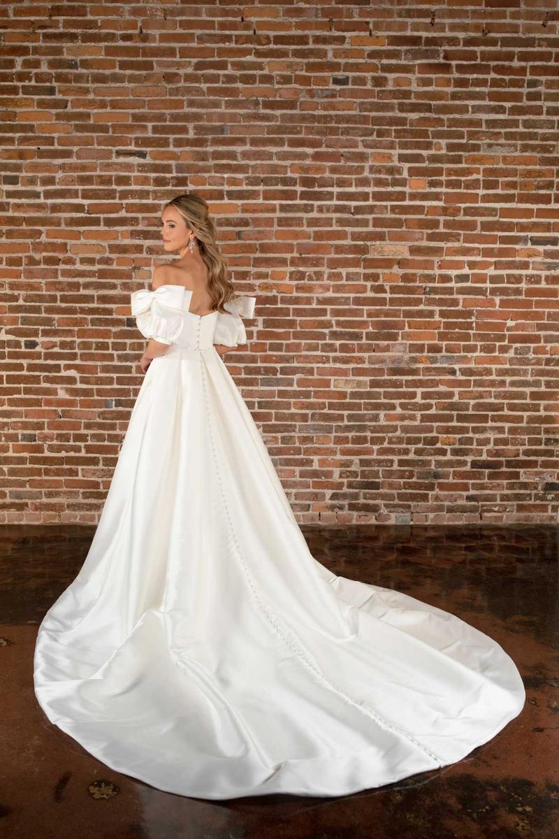 Essense Bridal Collection Style Number D3822 - 8