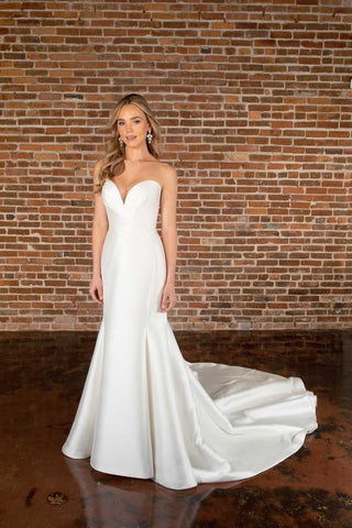Essense Bridal Collection Style Number D3822 - 9