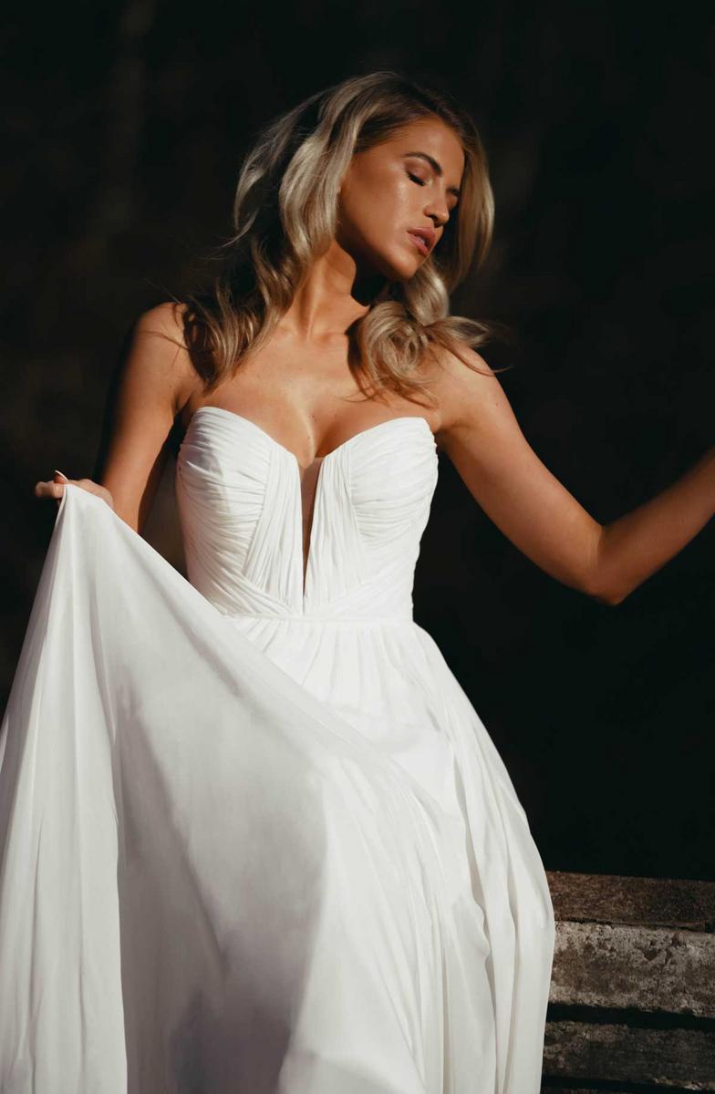Essense Bridal Collection Style Number D3824 - 5