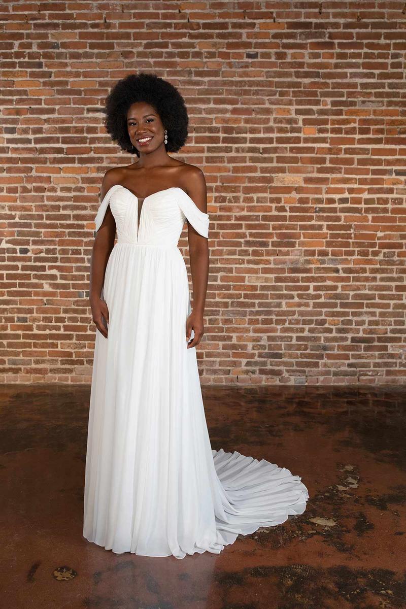Essense Bridal Collection Style Number D3824 - 3