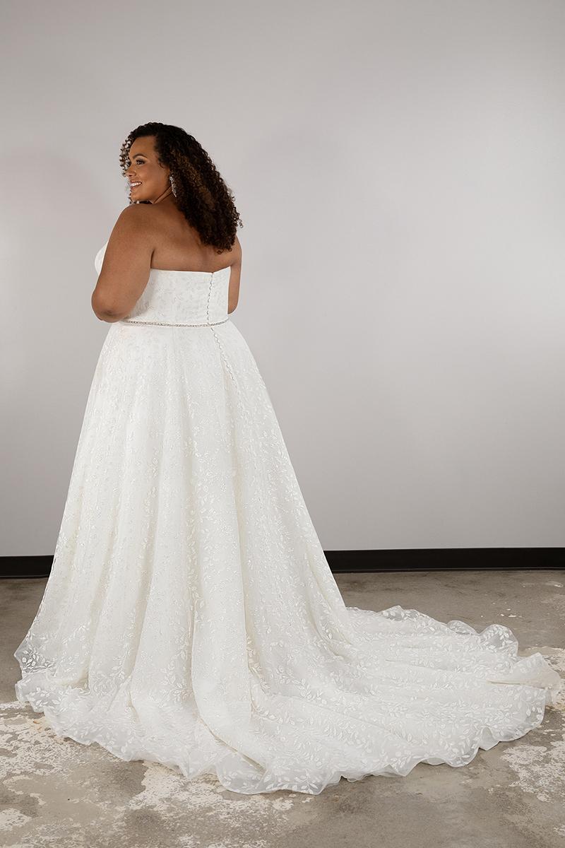 Essense Bridal Collection Style Number D3899 - 9
