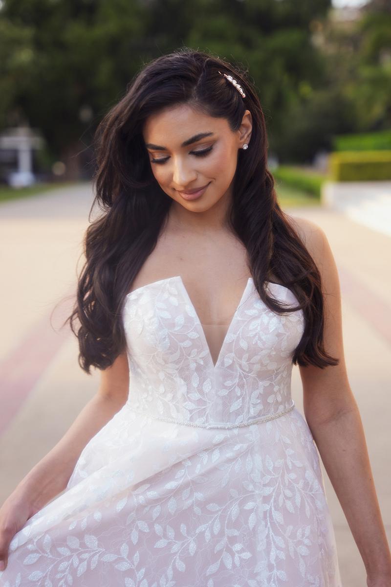Essense Bridal Collection Style Number D3899 - 7