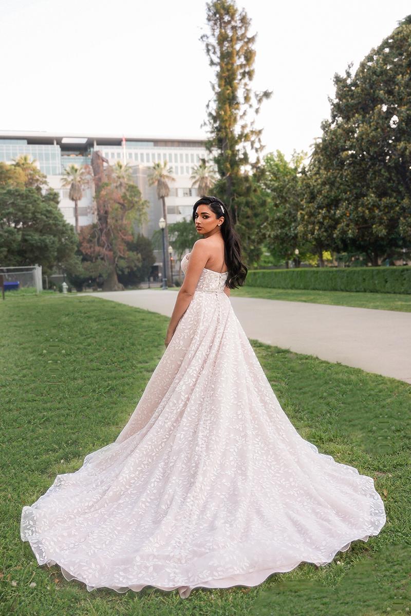 Essense Bridal Collection Style Number D3899 - 2