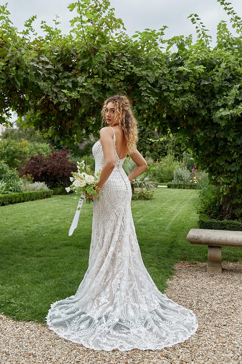 Essense Bridal Collection Style Number D3931 - 3