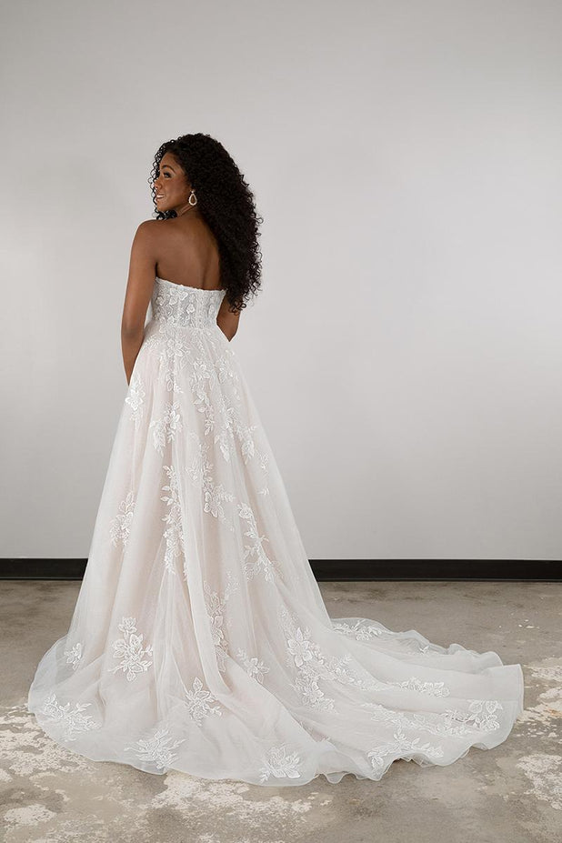 Essense Bridal Collection Style Number D3940 - 2