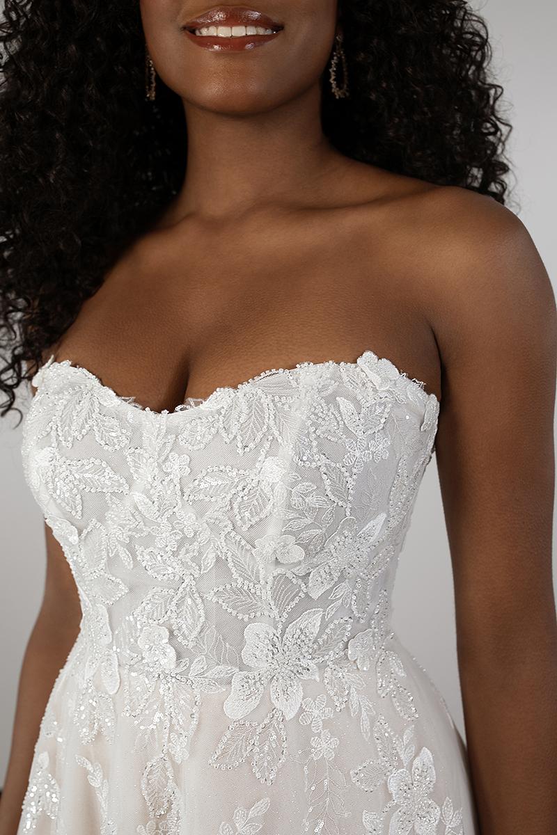 Essense Bridal Collection Style Number D3940 - 4