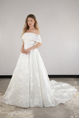 Essense Bridal Collection Style Number D3971 - 5