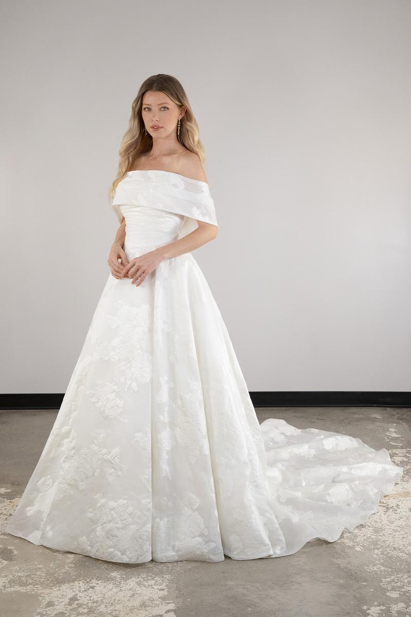 Essense Bridal Collection Style Number D3971 - 5