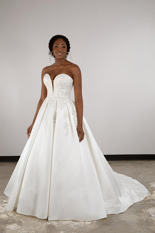 Essense Bridal Collection Style Number D3977 - 1