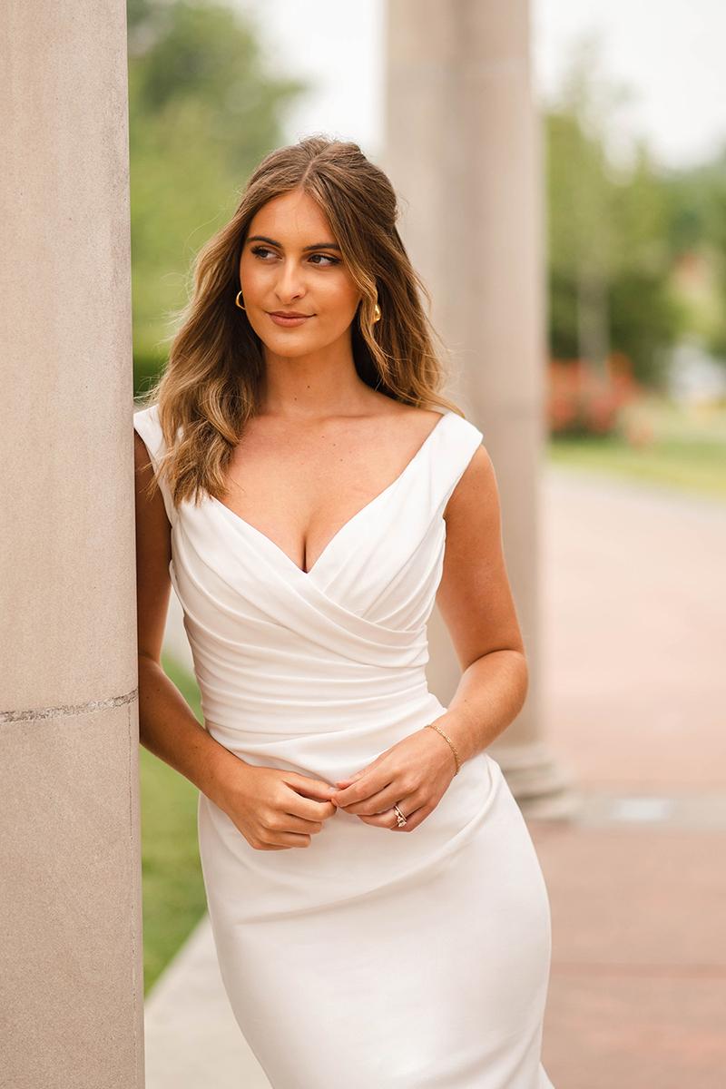 Essense Bridal Collection Style Number D3986 - 3
