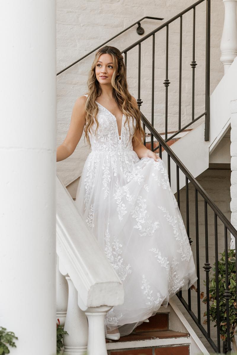 Essense Bridal Collection Style Number D4007 - 3