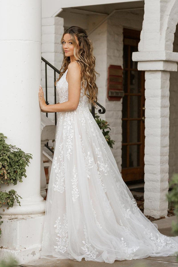 Essense Bridal Collection Style Number D4007 - 2