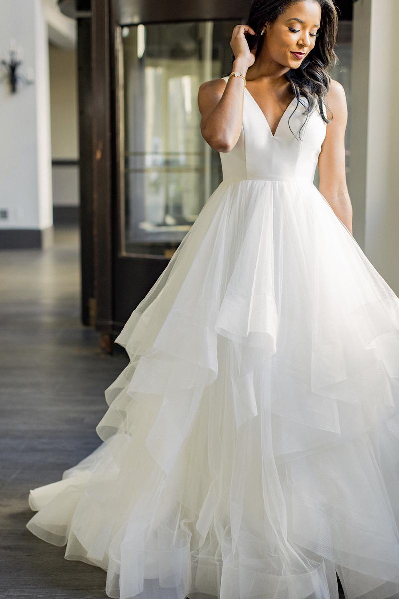 Essense Bridal Collection Style Number D4012 - 7