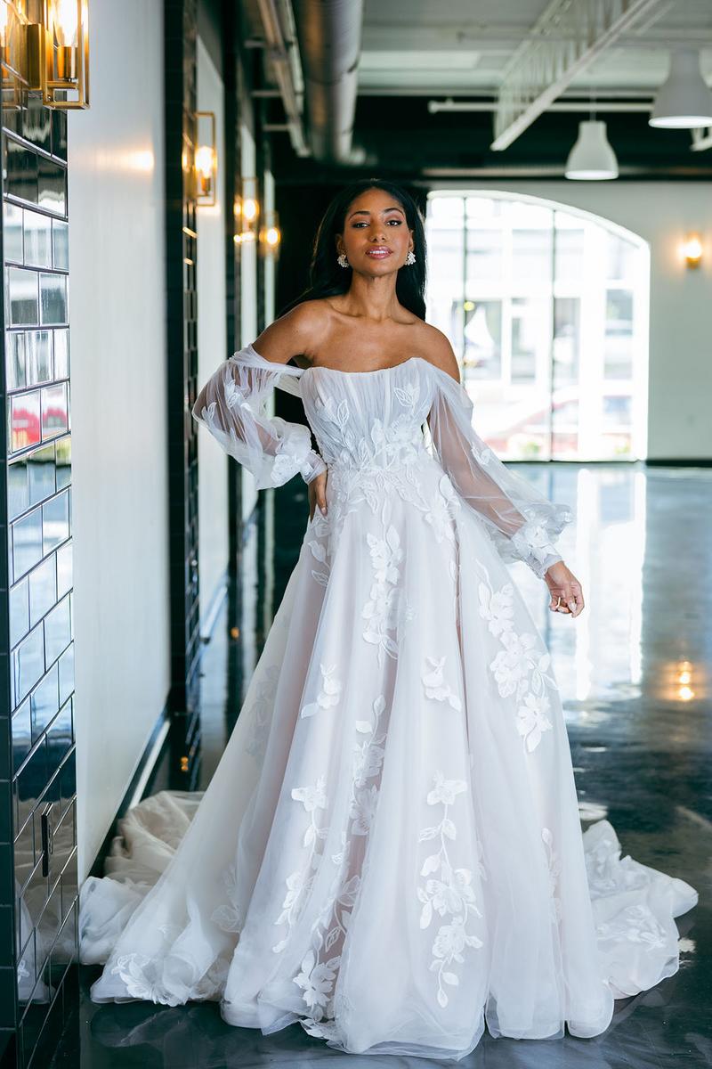 Essense Bridal Collection Style Number D4029 - 3