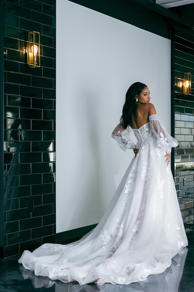 Essense Bridal Collection Style Number D4029 - 6