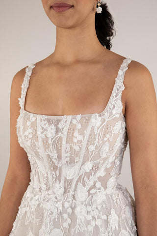 Essense Bridal Collection Style Number D4030 - 9