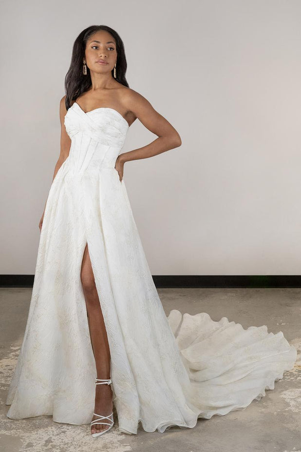 Essense Bridal Collection Style Number D4080 - 1