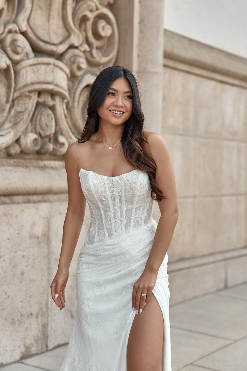 Essense Bridal Collection Style Number D4091 - 4