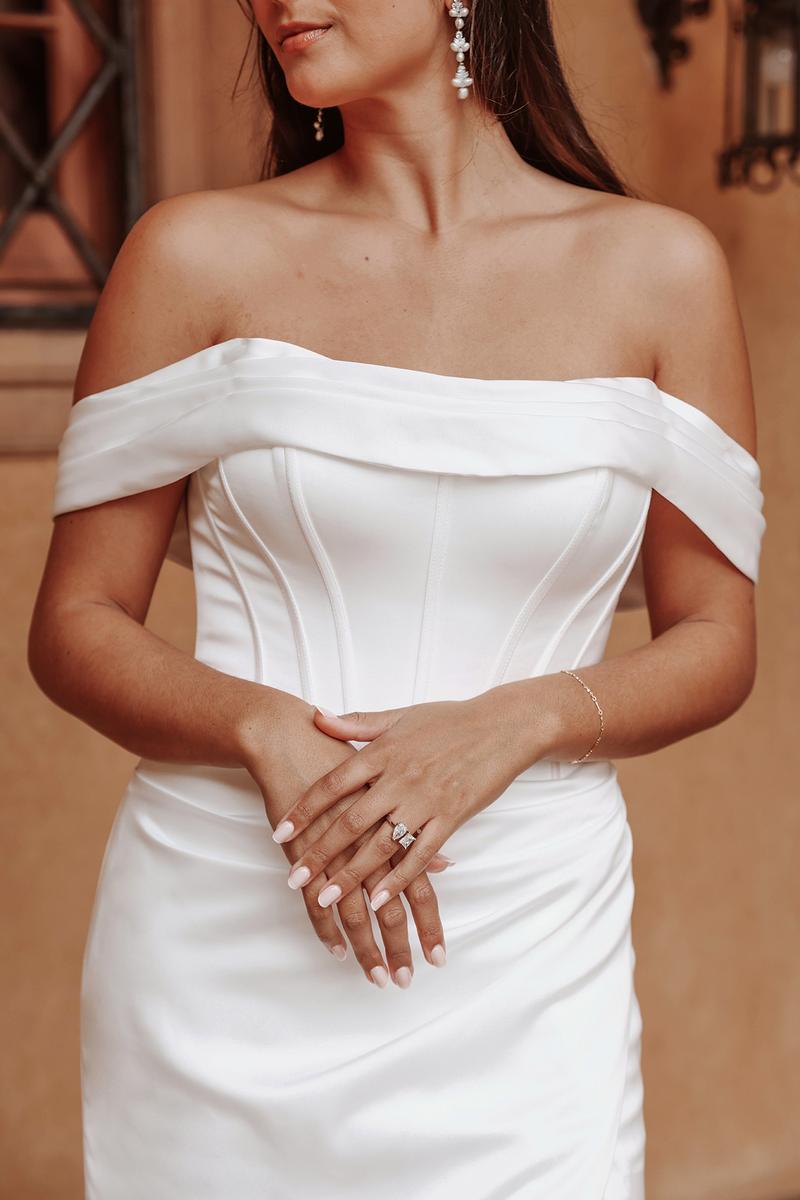 Essense Bridal Collection Style Number D4093 - 10