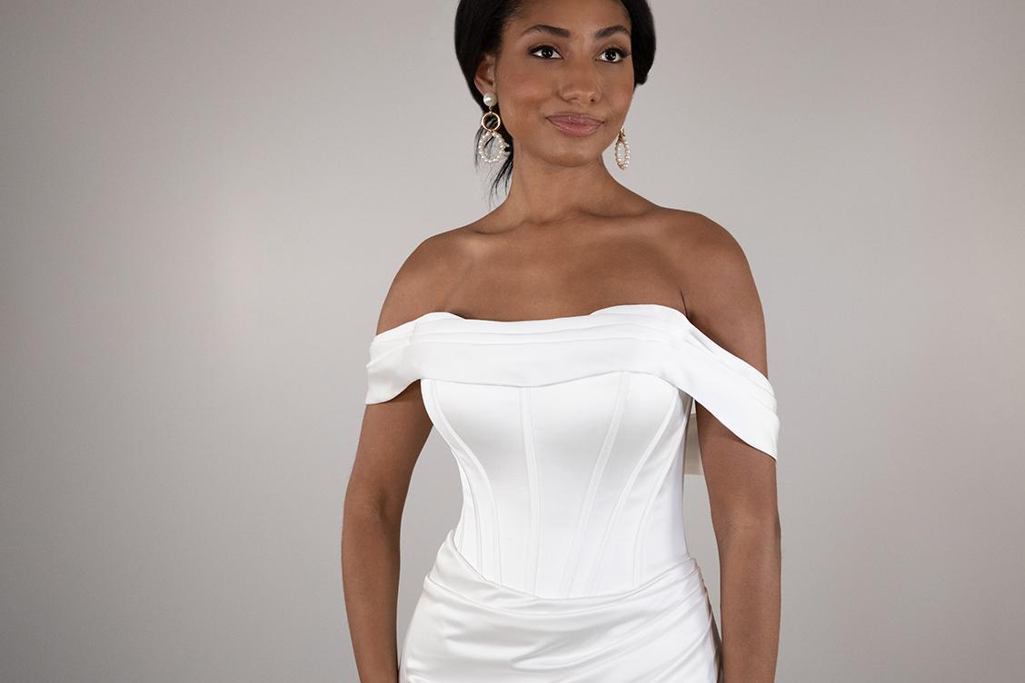 Essense Bridal Collection Style Number D4093 - 7