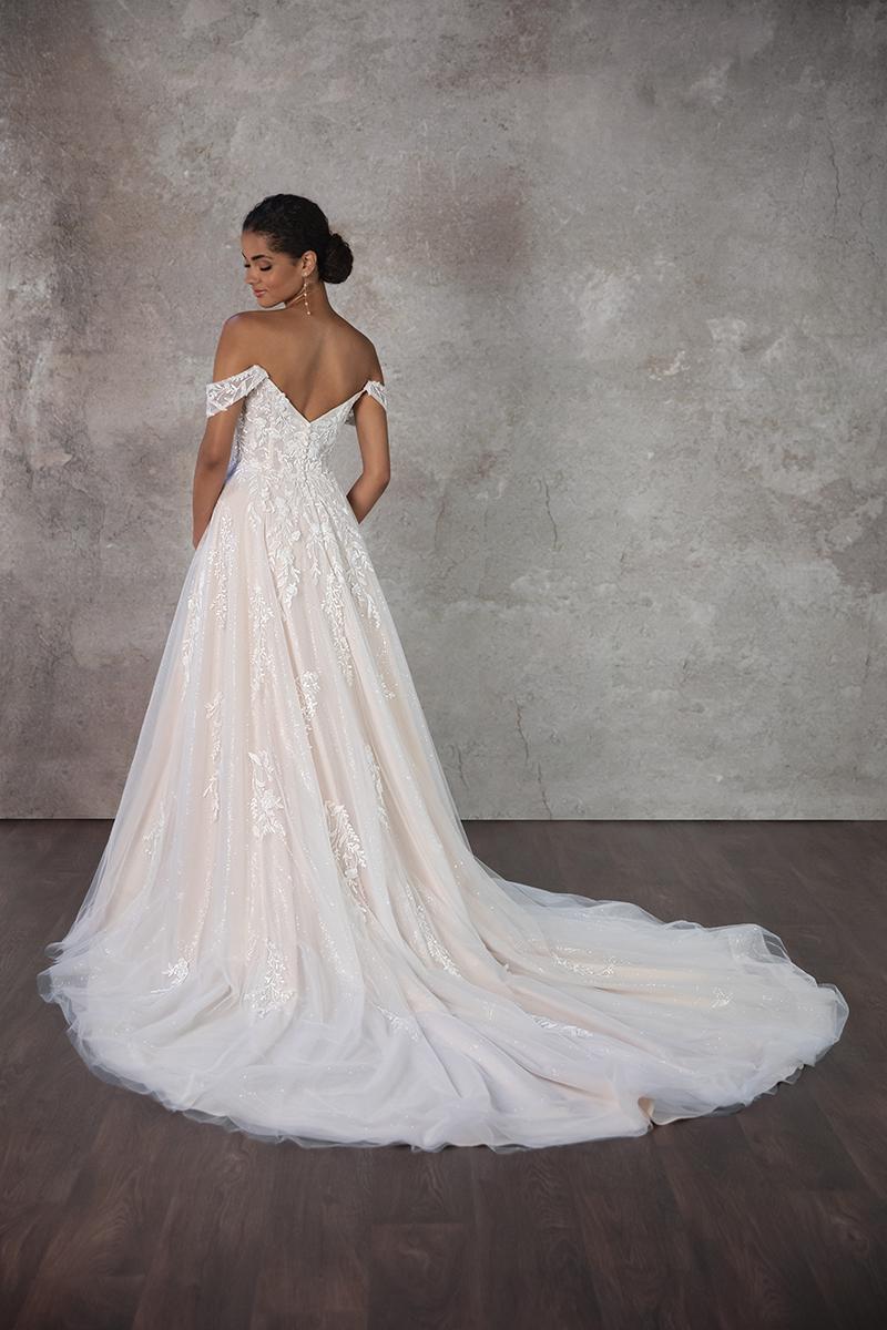 Essense Bridal Collection Style Number D4098 - 4