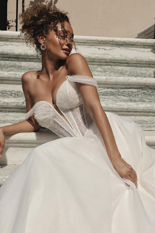 Essense Bridal Collection Style Number D4130 - 5