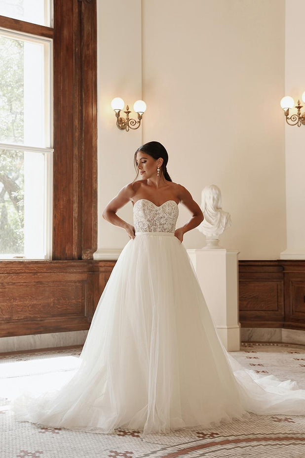Essense Bridal Collection Style Number D4133 - 1