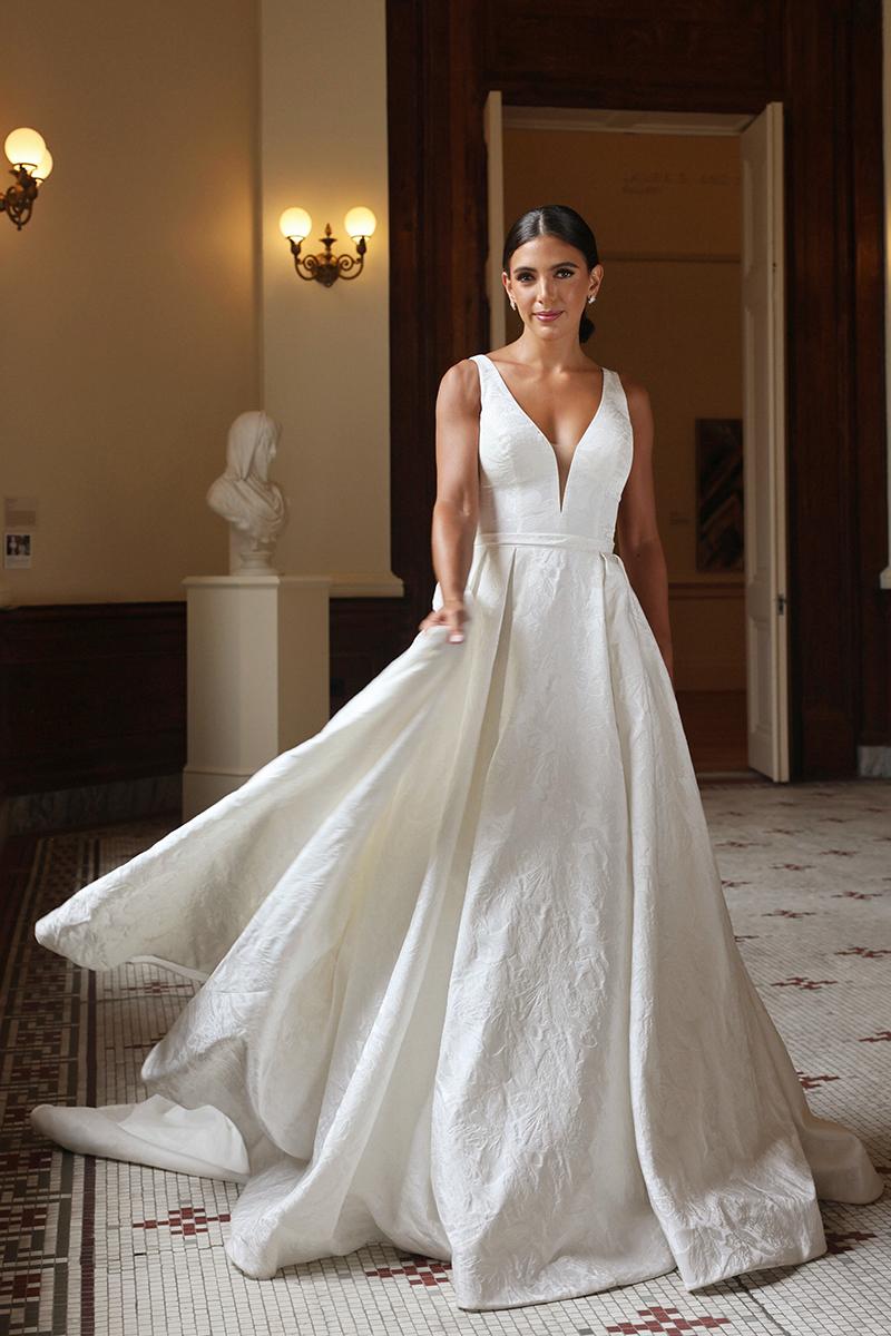 Essense Bridal Collection Style Number D4140 - 1