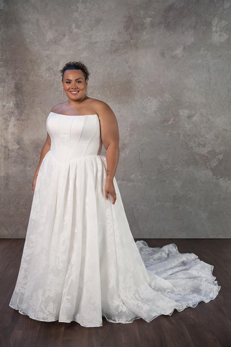 Essense Bridal Collection Style Number D4158 - 3