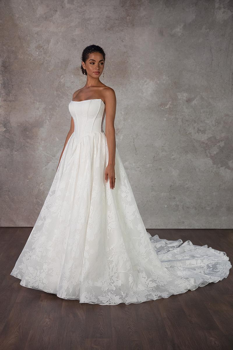Essense Bridal Collection Style Number D4158 - 4