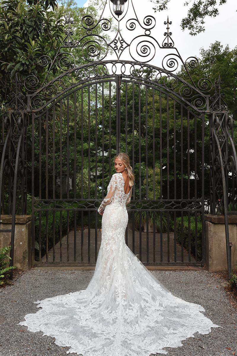 Essense Bridal Collection Style Number D4213 - 6